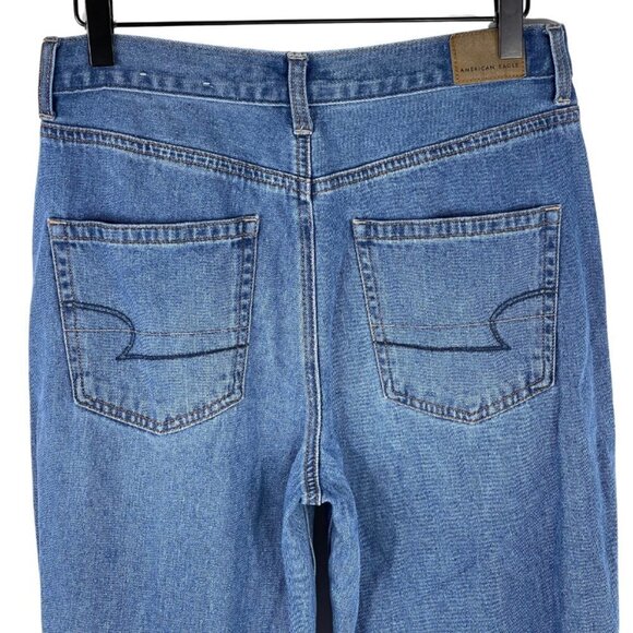 American Eagle Mom Jeans 6 High Rise Ripped Knee Tapered Leg Raw Hem Blue Denim - Picture 6 of 8